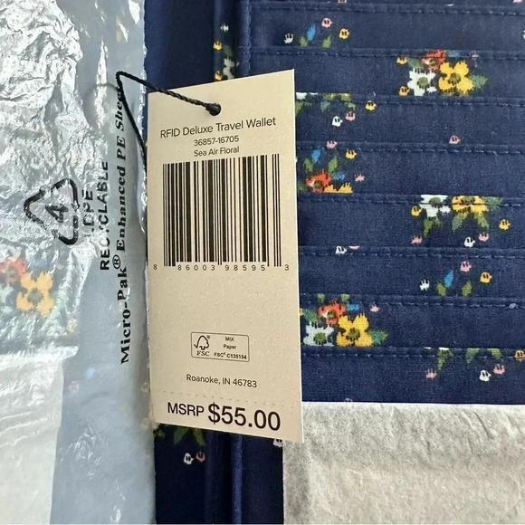 Vera Bradley RFID Deluxe Travel Wallet - Sea Air Floral - Picture 4 of 6